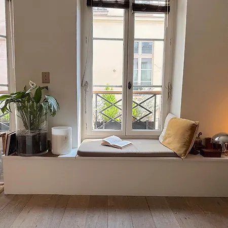 Charlot C Apartment